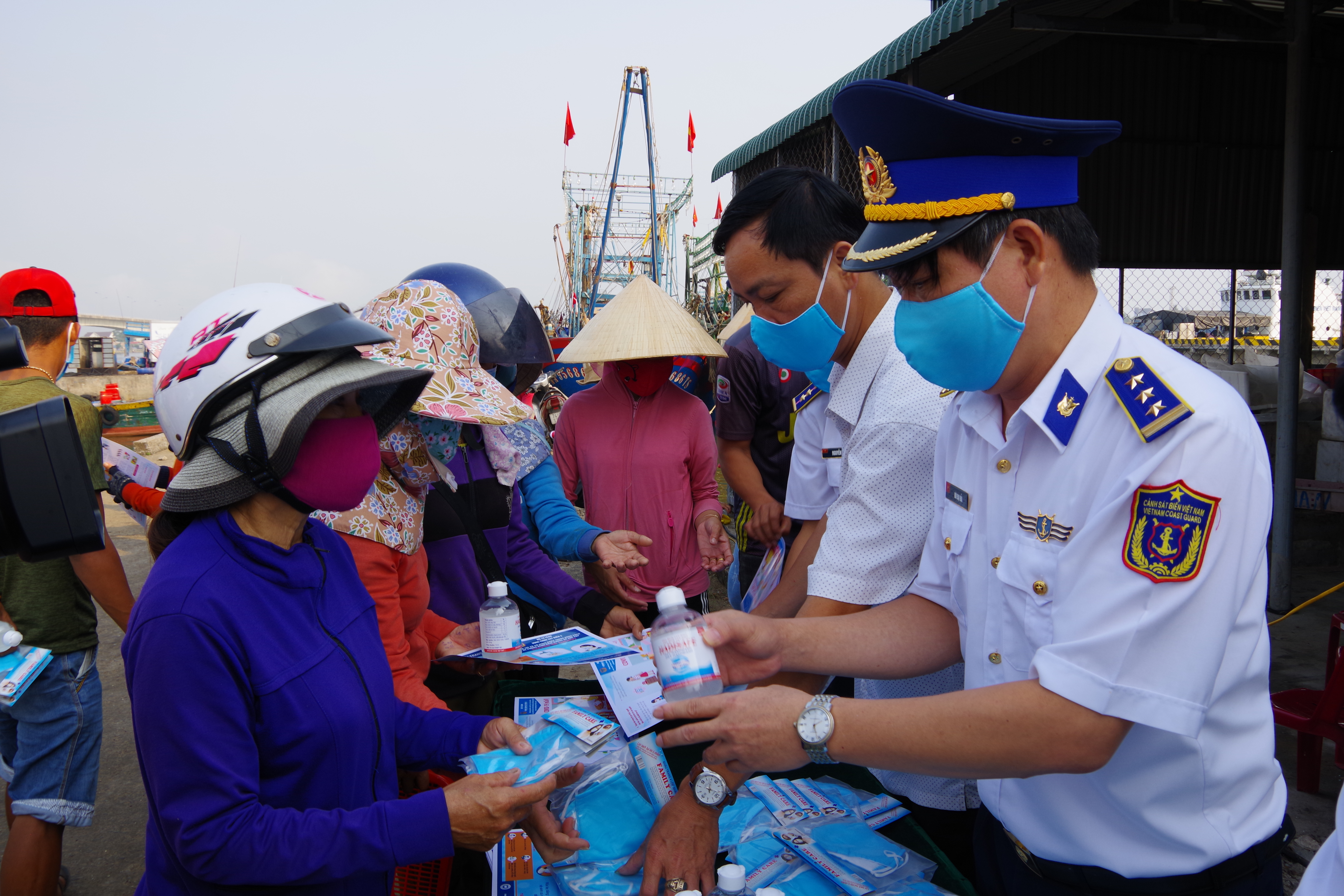 Các cơ quan, đơn vị hỗ trợ phòng, chống dịch Covid-19